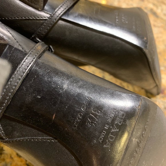 Prada pointed toe ankle bootie - Picture 7 of 8